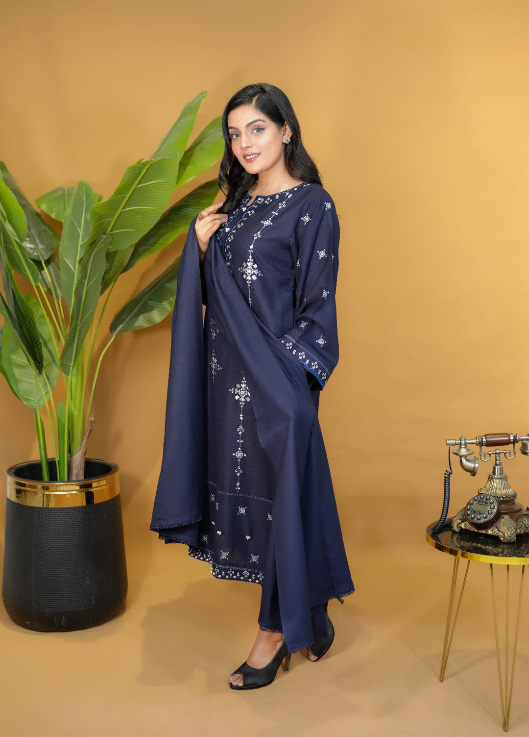Pret Bee Women Dhanak Embroidered Suits 3 Piece Blue Dhanak - Winter Collection