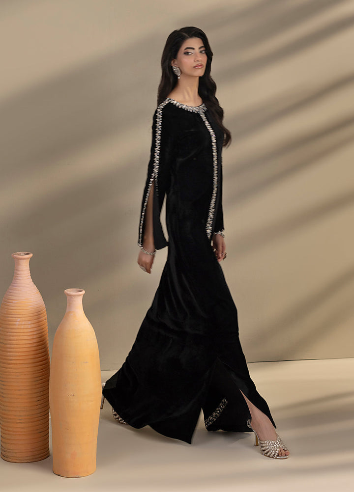 Noir by Mavie Pret Luxury Velvet Eclipse - Festive Collection