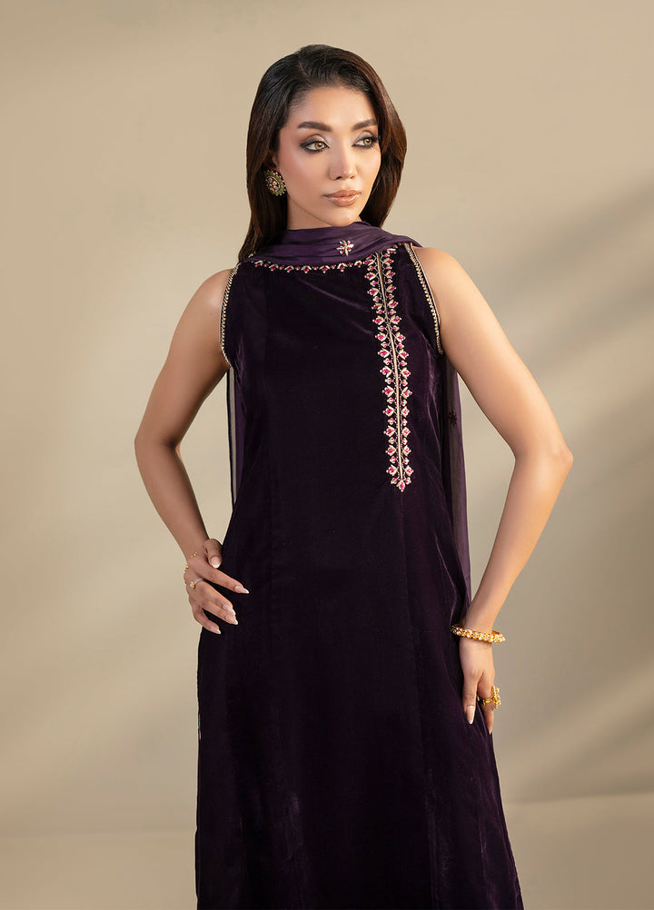 Noir by Mavie Pret Luxury Velvet Astra - Festive Collection