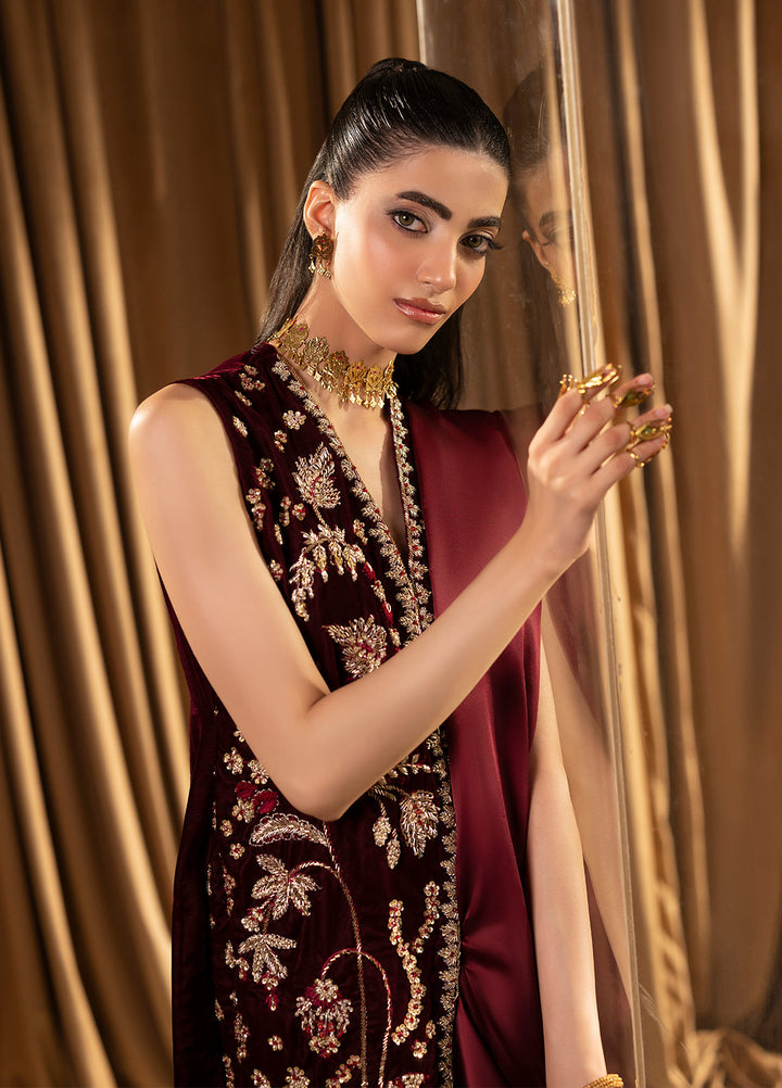 Noir by Mavie Pret Luxury Velvet Arden - Festive Collection