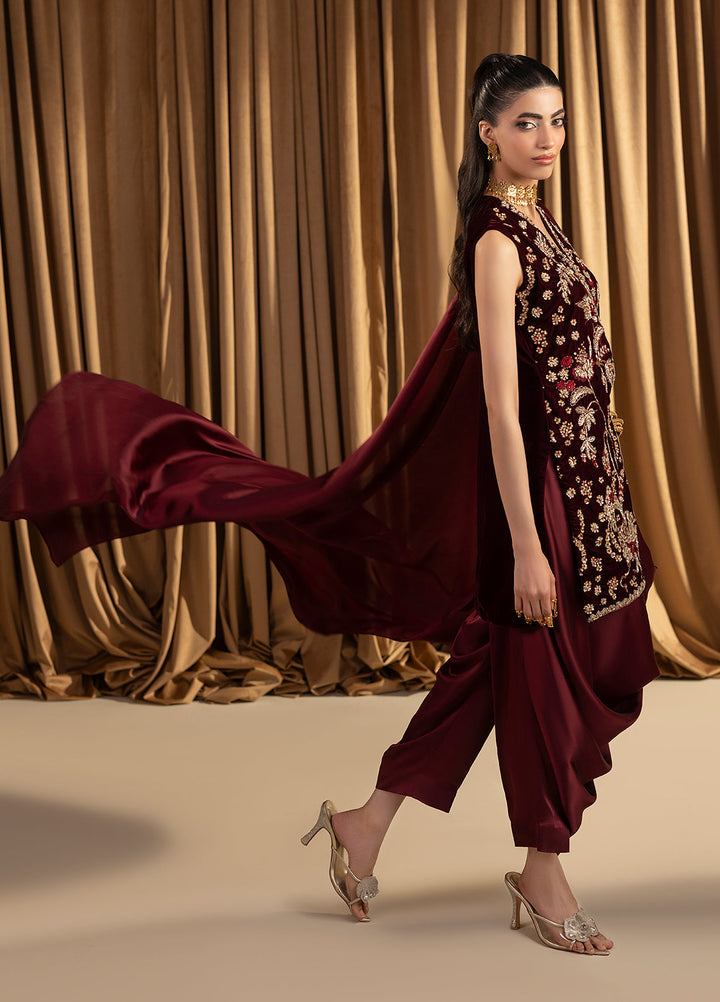Noir by Mavie Pret Luxury Velvet Arden - Festive Collection