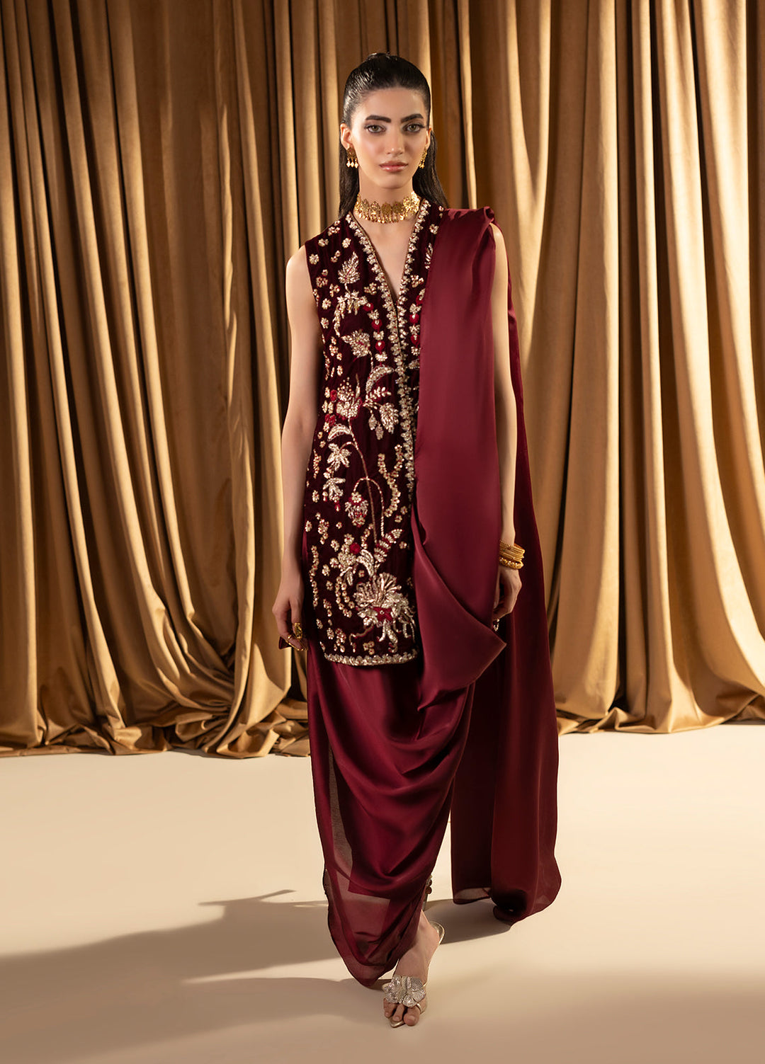 Noir by Mavie Pret Luxury Velvet Arden - Festive Collection