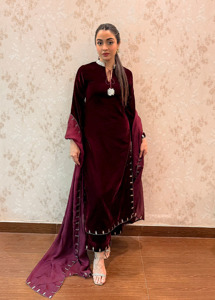 Noir by Mavie Pret Luxury Velvet Luna - Festive Collection