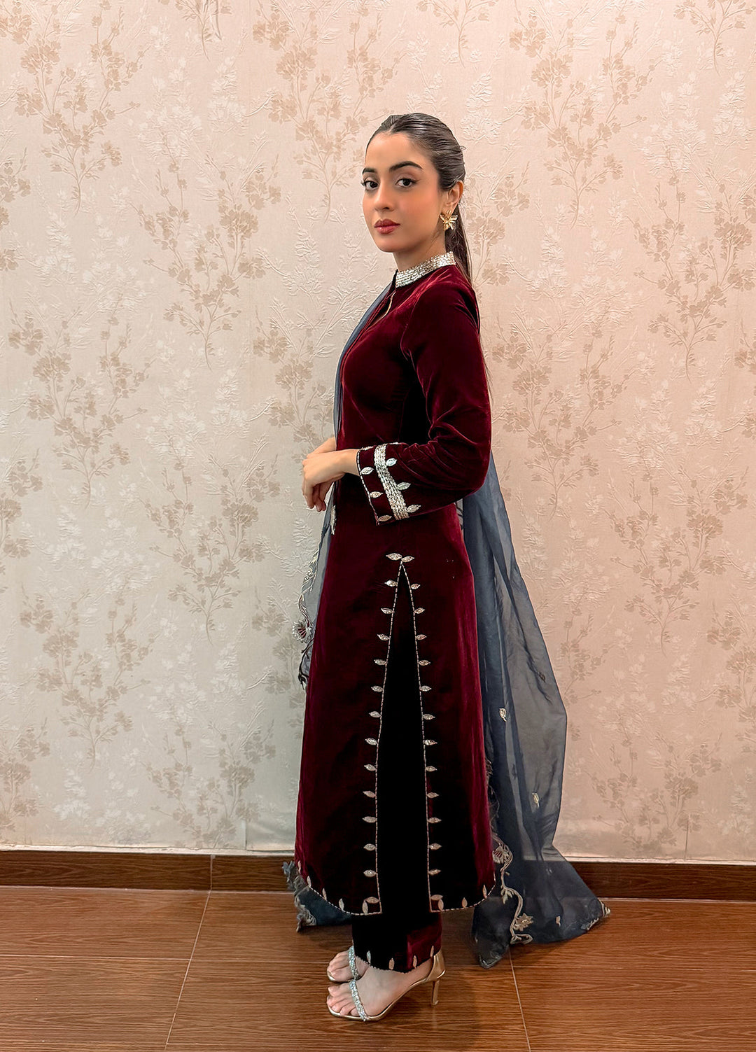 Noir by Mavie Pret Luxury Velvet Luna - Festive Collection