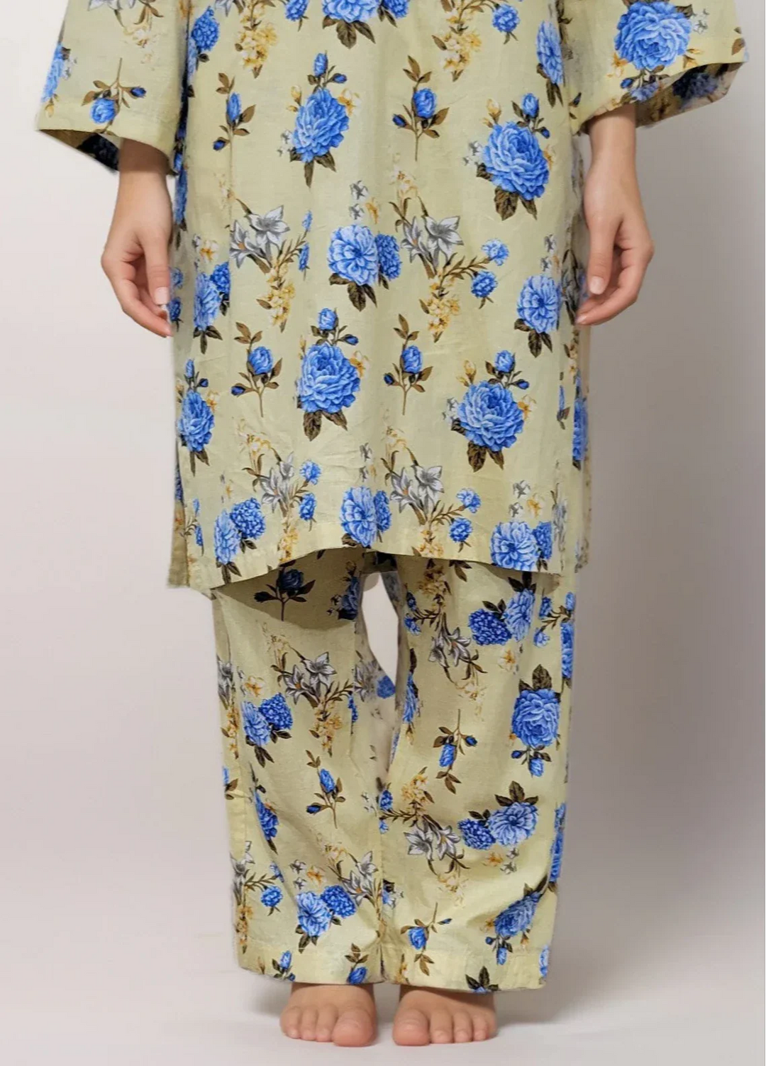 Stitching Cotton Women Pret Pure Cambric 2 Piece Printed Suit D-04 - SummerCollection