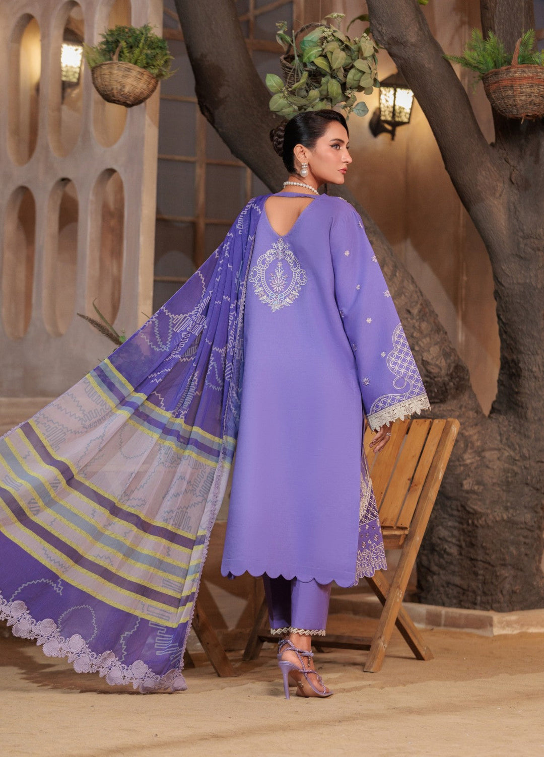 Rang e Gul by Huma Gul Unstitched Embroidered Lawn 3 Piece Suit HG-607 Laaj - Summer Collection