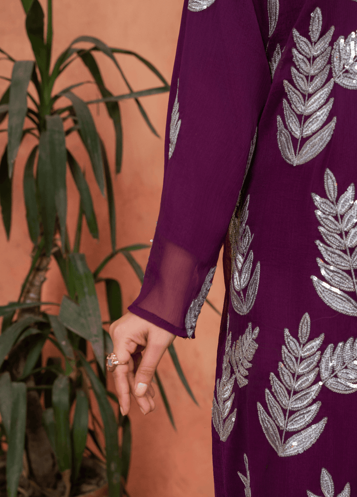 Zarqash by Haniya Mahnoor Women RTW Embroidered Crinkle Chiffon 3 Piece Suit Nayab - Festive Collection