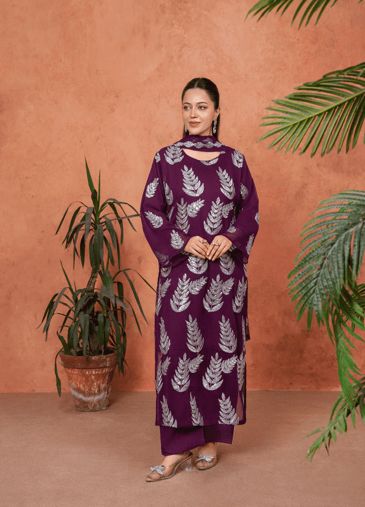Zarqash by Haniya Mahnoor Women RTW Embroidered Crinkle Chiffon 3 Piece Suit Nayab - Festive Collection