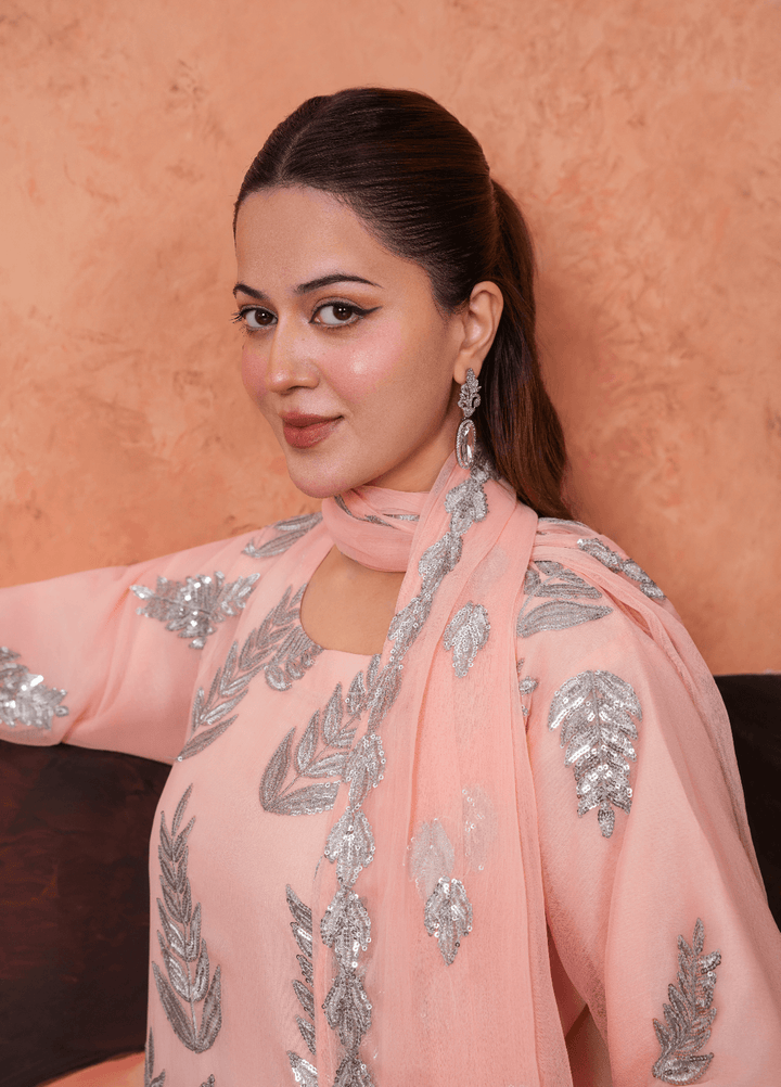 Zarqash by Haniya Mahnoor Women RTW Embroidered Crinkle Chiffon 3 Piece Suit Roshni - Festive Collection