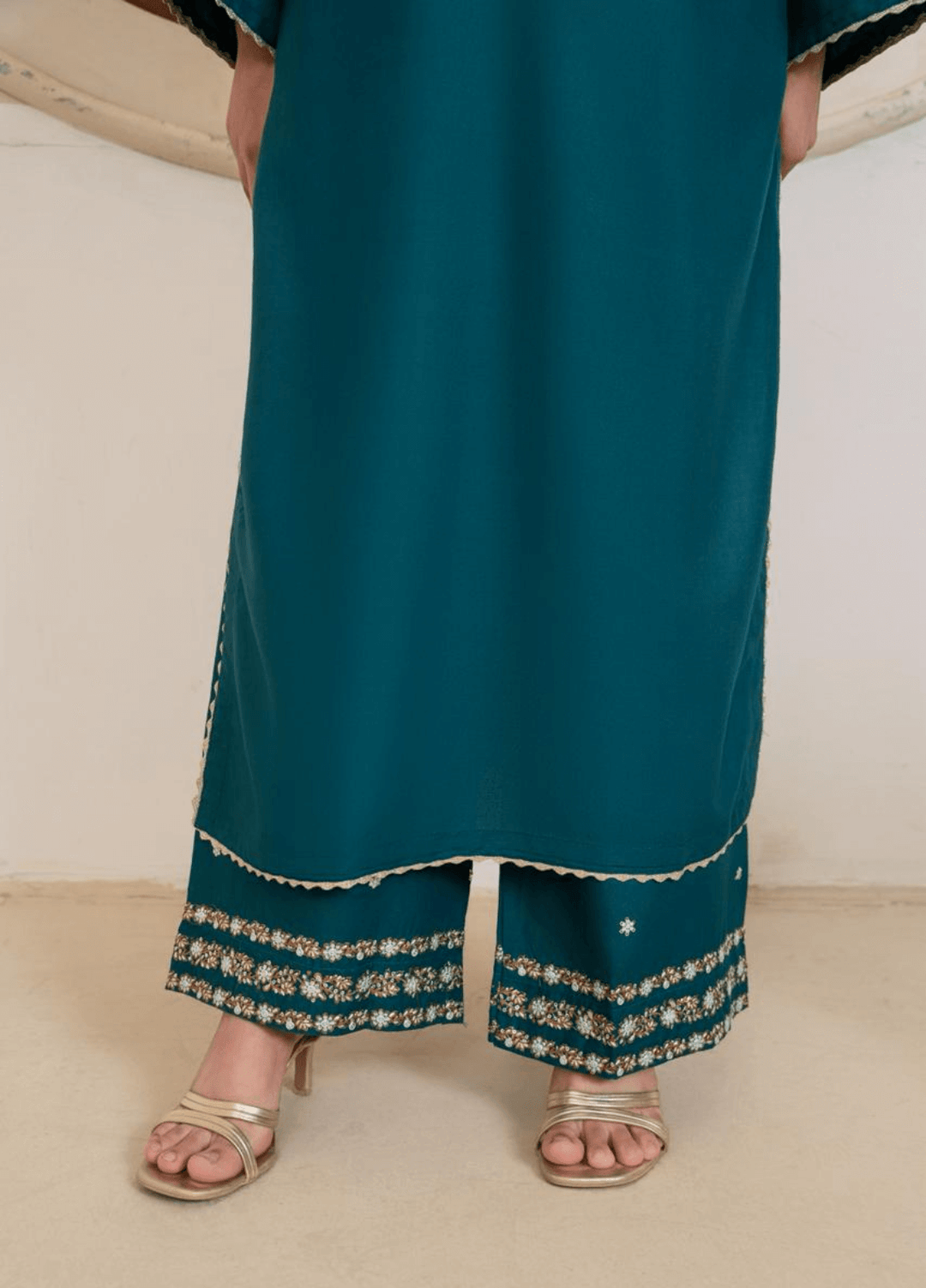 Zarqash by Haniya Mahnoor Women RTW Embroidered Linen 3 Piece Suit Sitara - Festive Collection