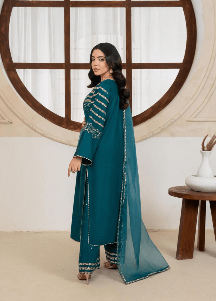 Zarqash by Haniya Mahnoor Women RTW Embroidered Linen 3 Piece Suit Sitara - Festive Collection