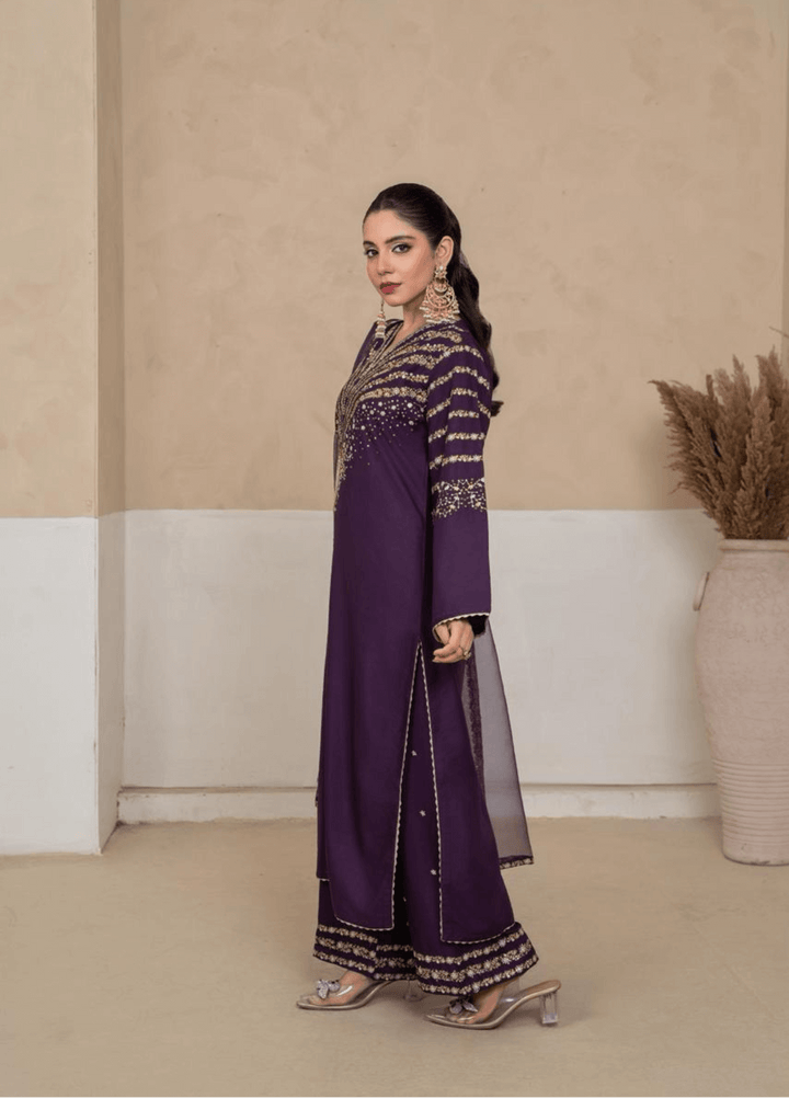 Zarqash by Haniya Mahnoor Women RTW Embroidered Linen 3 Piece Suit Dilkash - Festive Collection