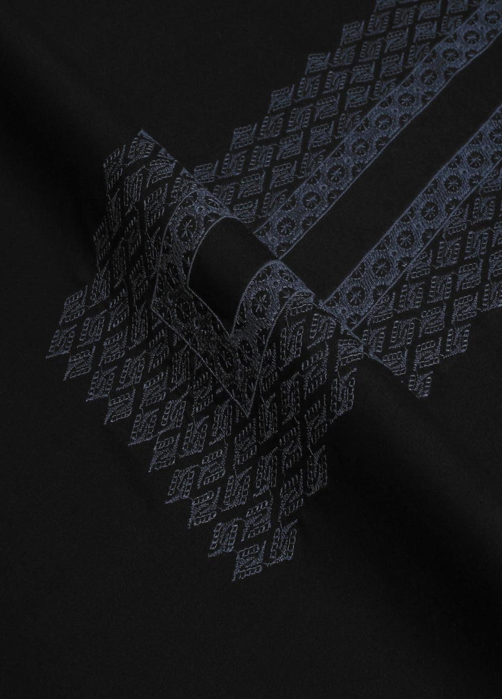 Cotton Valley by Fabrich Unstitched Embroidered Contrast Cotton-Thread Neckline Black Kameez Shlawar - Summer Collection
