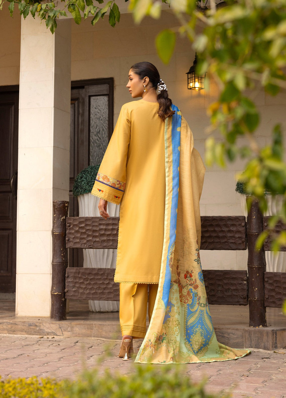 Tessa Women RTW Embroidered Lawn 3 Piece Suit Sunehri Aura - Festive Collection