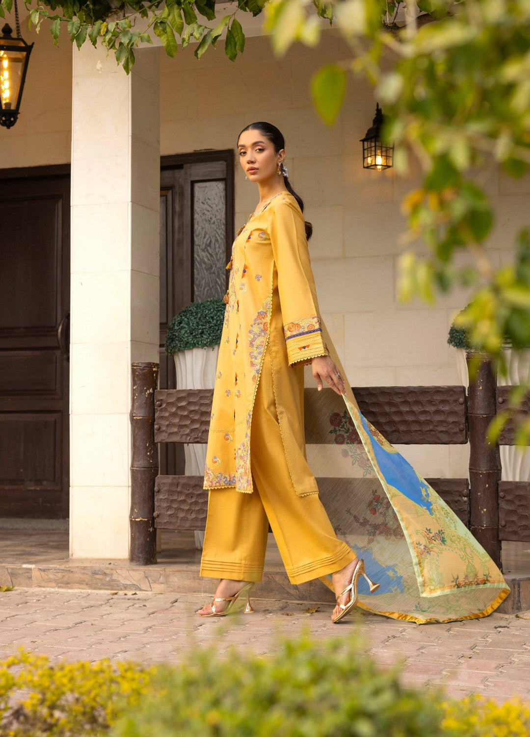 Tessa Women RTW Embroidered Lawn 3 Piece Suit Sunehri Aura - Festive Collection