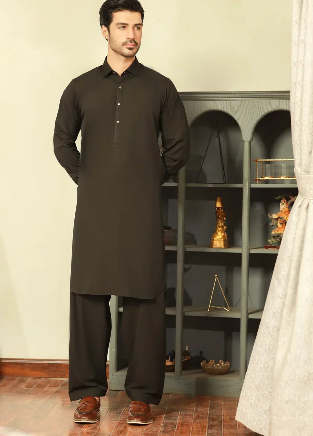 China Boski- Black Kameez Shalwar