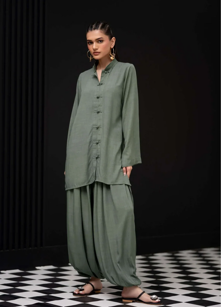 The Mandarine Misaal by Ayesha Somaya RTW Solids Irish Linen 2 Piece Suit Green Casual Collection