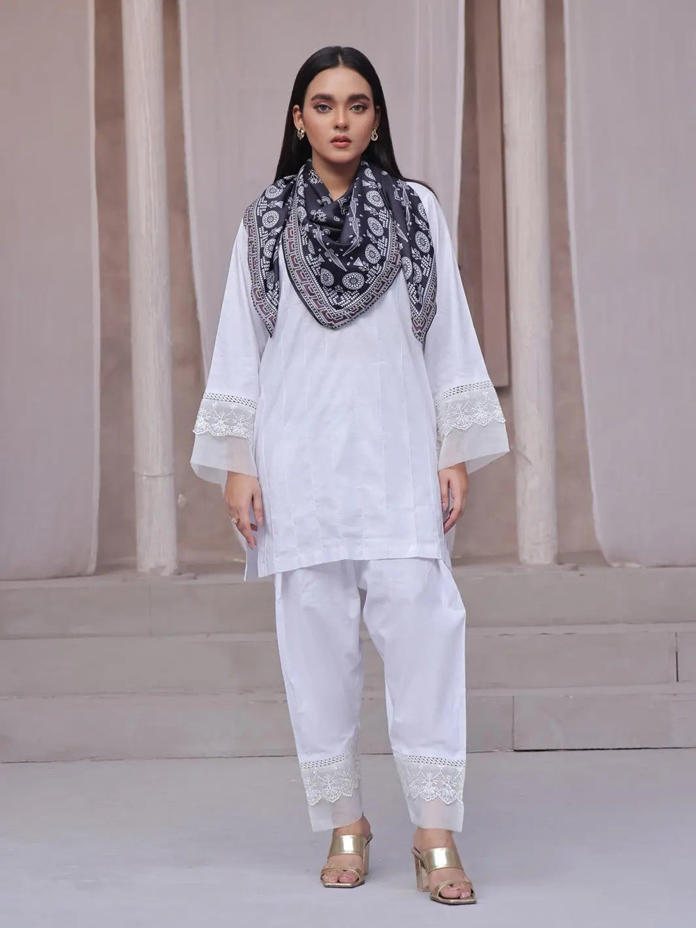 TNG Women RTW Printed Crinkle Chiffon 1 Piece Rounaq Scarf Casual Collection