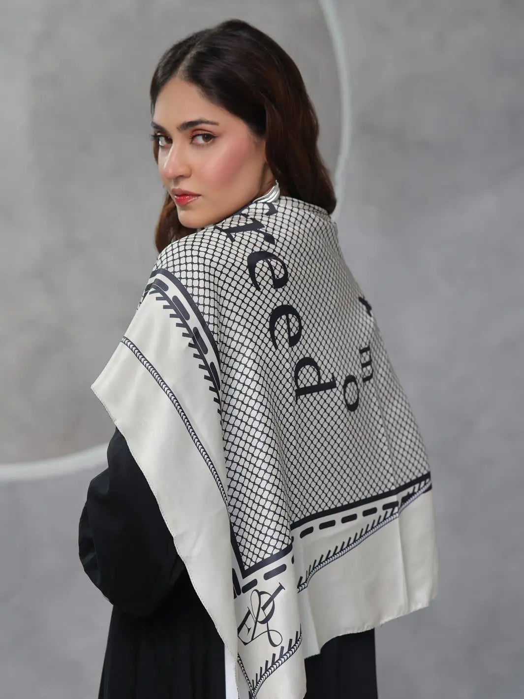 TNG Women RTW Printed Crinkle Chiffon 1 Piece Parwaaz Scarf Casual Collection