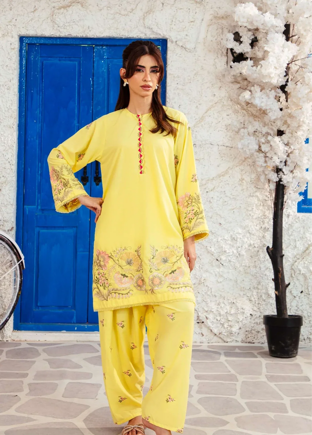Noore by Amal RTW Embroidered Blended Lawn 2 Piece Suit Ayla Casual Collection