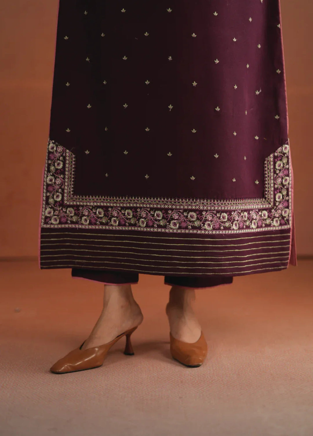 Winter Weave by Jahaan RTW Embroidered Khaddar 3 Piece Suit Garnet Casual Collection