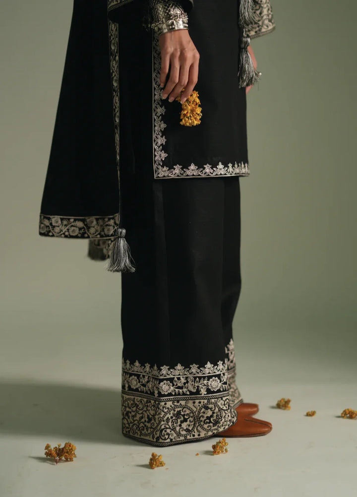 Winter Weave by Jahaan RTW Embroidered Khaddar 3 Piece Suit Raven Casual Collection