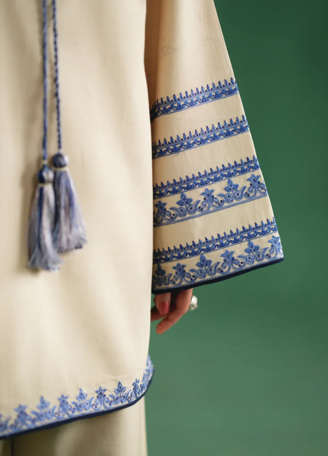 Winter Weave by Jahaan RTW Embroidered Khaddar 3 Piece Suit Glaze Casual Collection