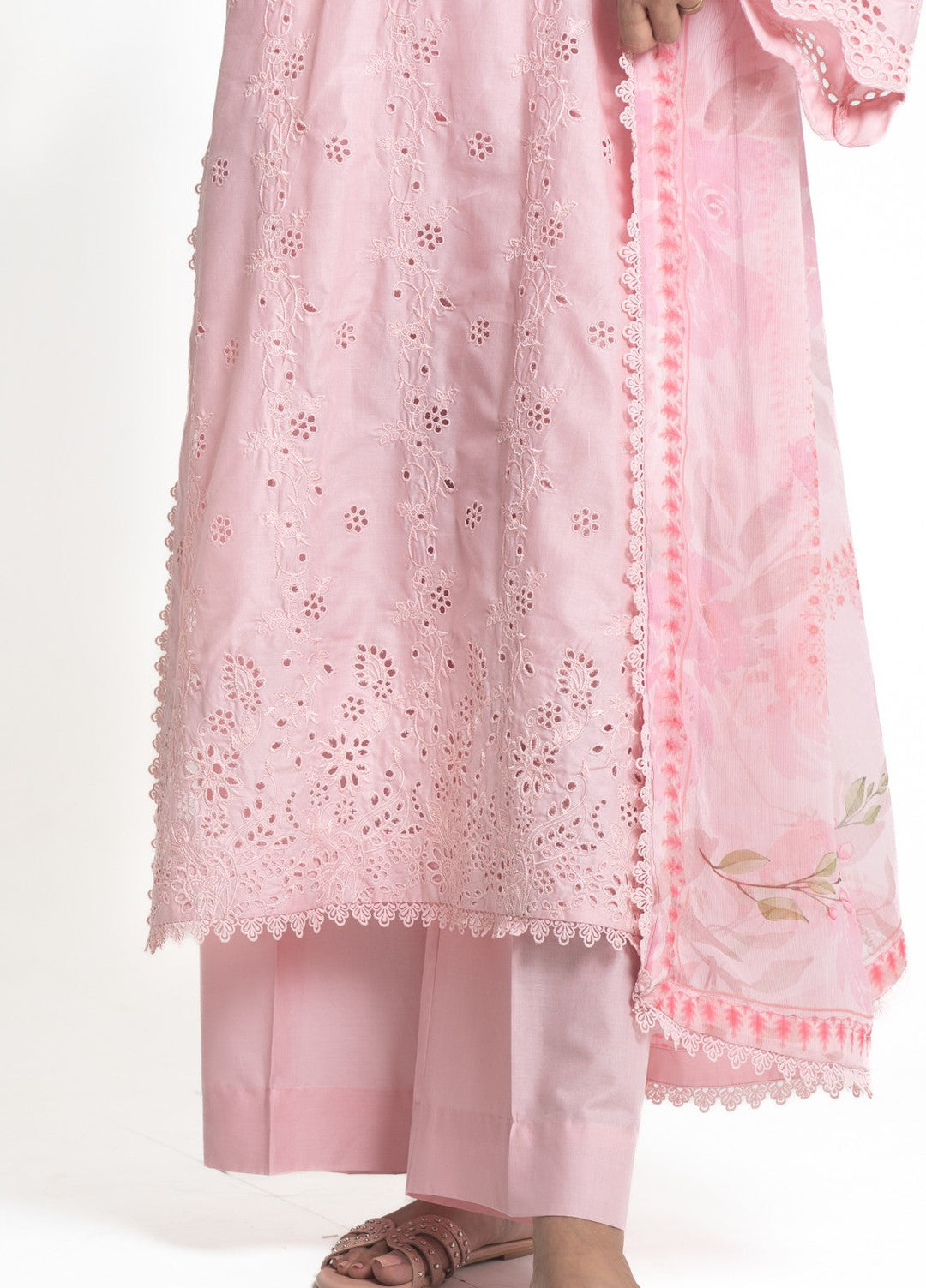 Zyna Lux Women RTW Embroidered Lawn 3 Piece Suit ZARIA Casual Collection