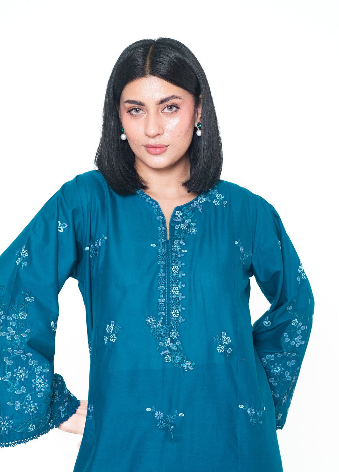 Zyna Lux Women RTW Embroidered Lawn 3 Piece Suit ORIA Casual Collection