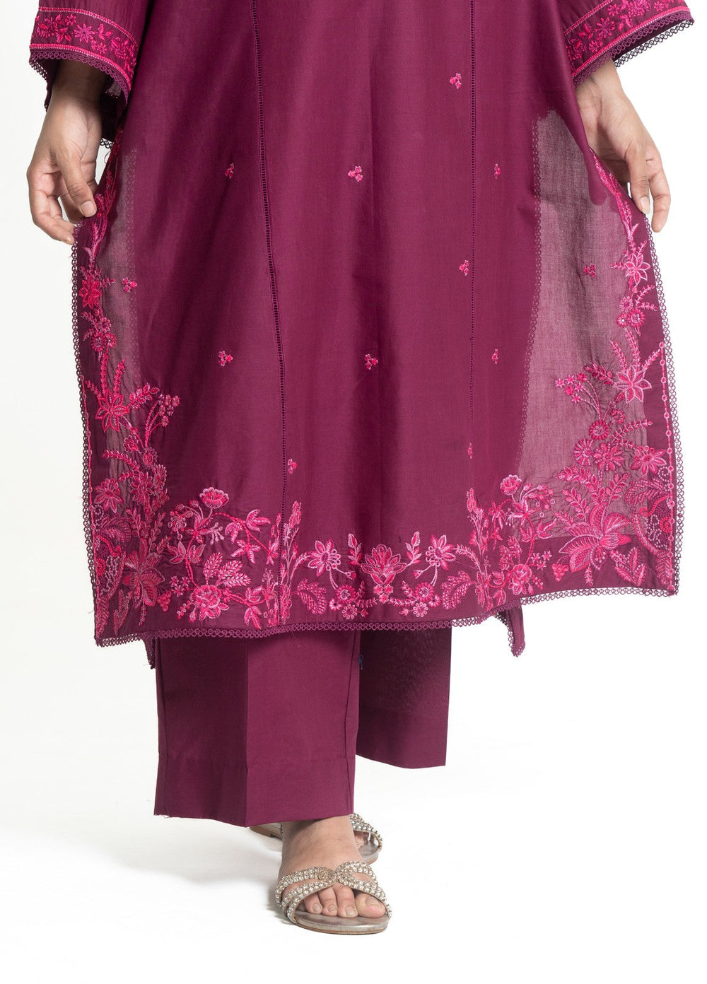 Zyna Lux Women RTW Embroidered Lawn 3 Piece Suit IVARA Casual Collection