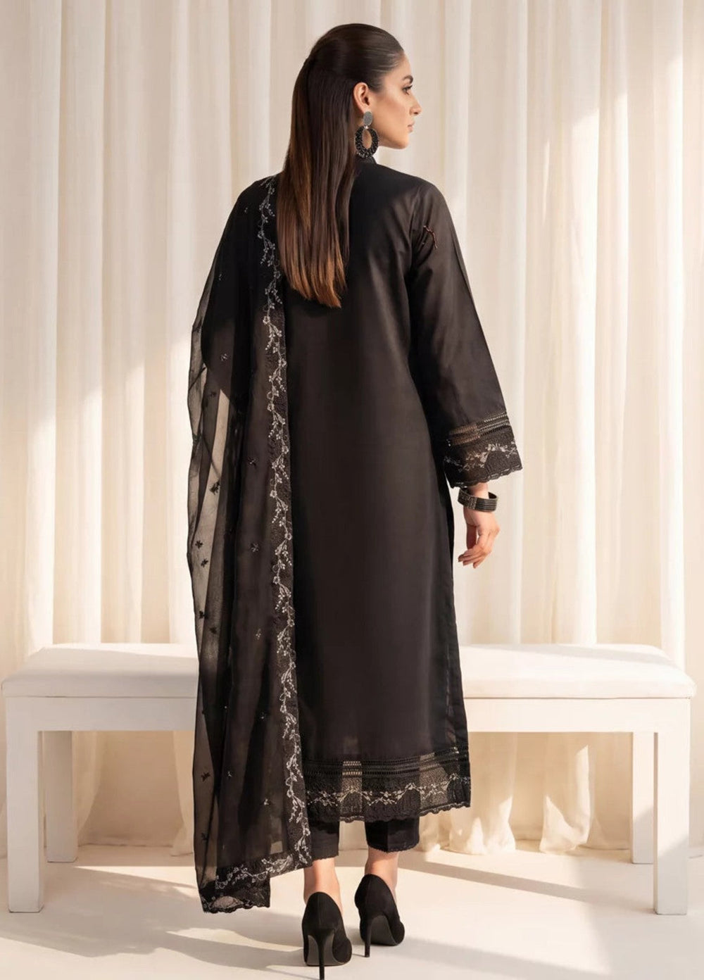 Salitex Unstitched Embroidered Lawn 3 Piece Suit SUNS8MO504 Casual Collection