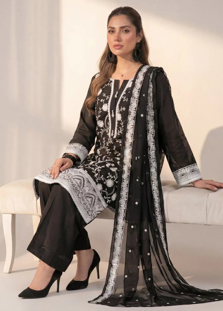 Salitex Unstitched Embroidered Lawn 3 Piece Suit SUNS8MO505 Casual Collection