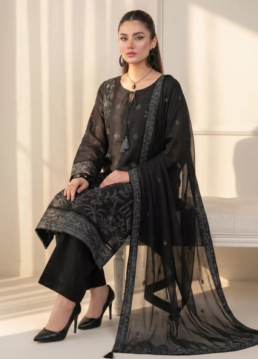 Salitex Unstitched Embroidered Lawn 3 Piece Suit SUNS8MO506 Casual Collection