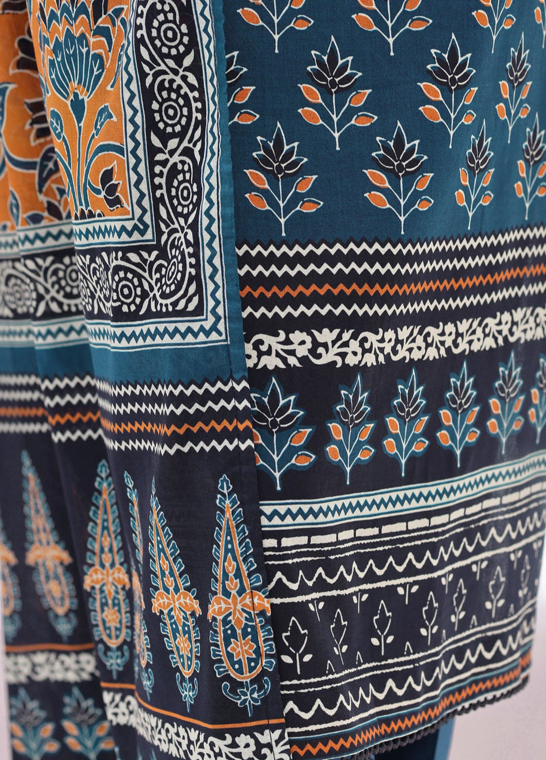 Platinum Jaipuri by HZ Textiles Unstitched Printed Lawn 3 Piece Suit PJB - 3239 Casual Collection