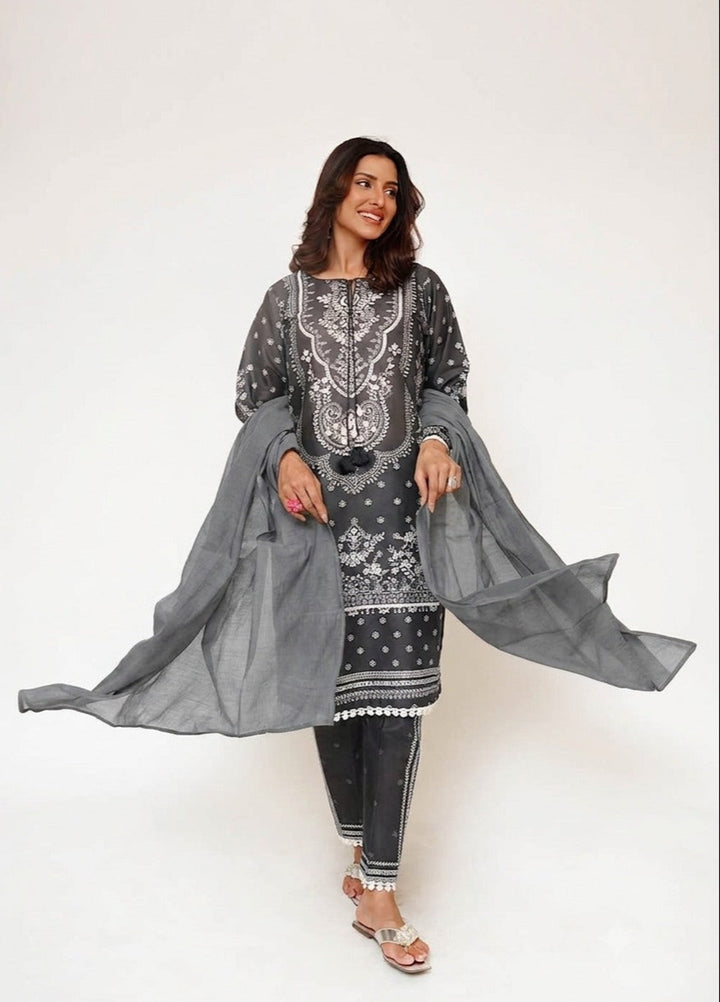 Mid Summer by Senorita Women RTW Printed Lawn Cotton 3 Piece Suit LAD-03489 Casual Collection
