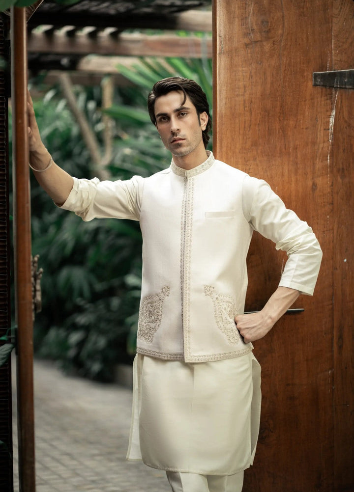 Stylish Garments Mens Waistcoat RTW Embroidered Mesuri Waistcoat Suit W-2960 Festive Collection
