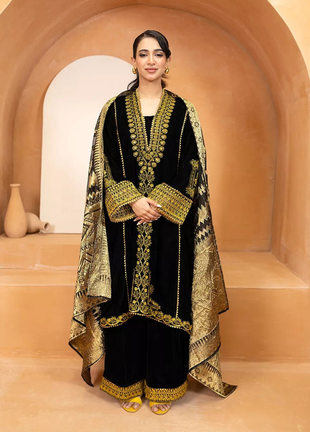 Salitex Women RTW Embroidered Velvet 3 Piece Suit WP7L3PEF483 Casual Collection
