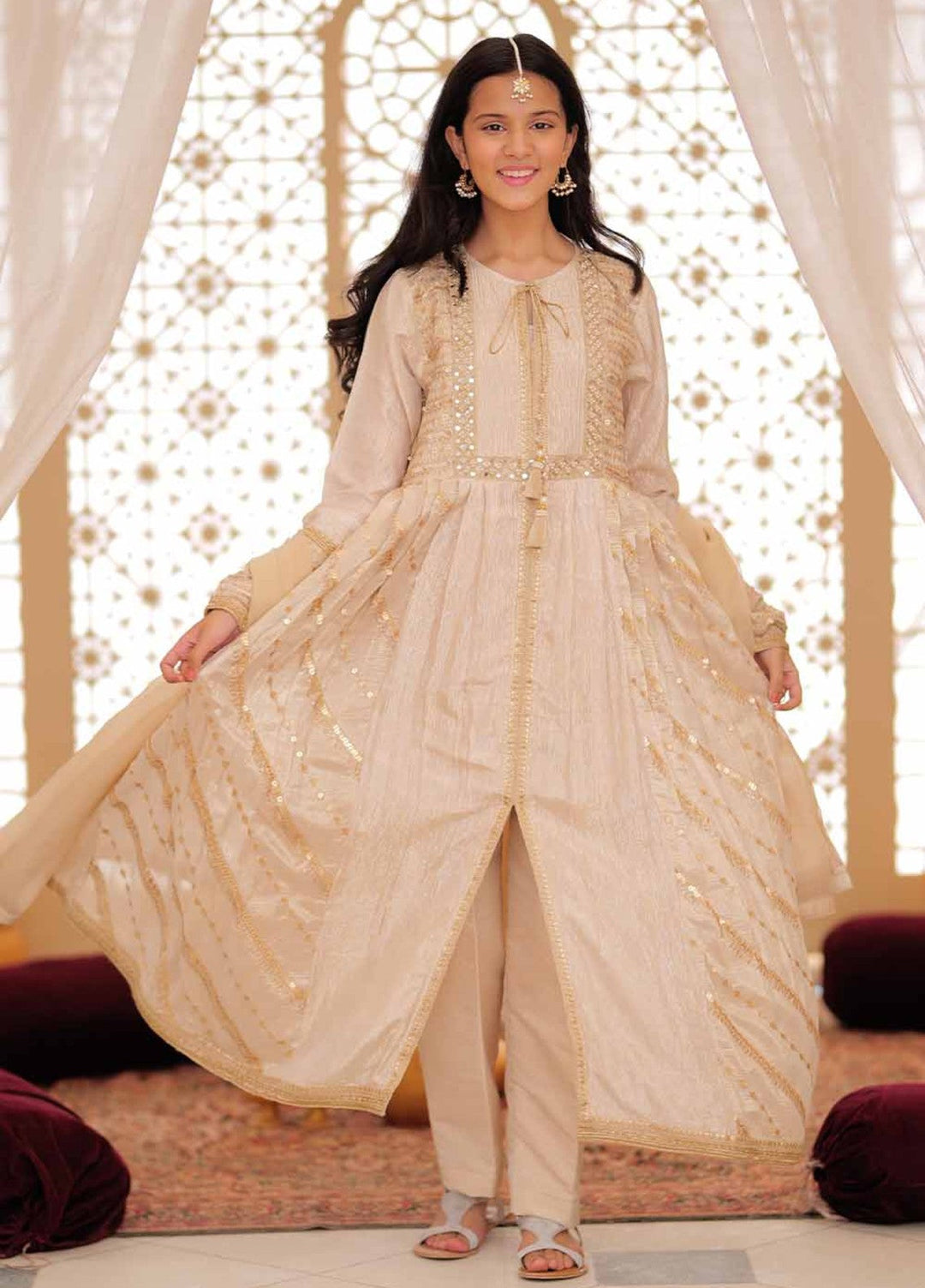 Senorita Girls RTW Embroidered Zari 3 Piece Suit GDD-02371 Winter Collection