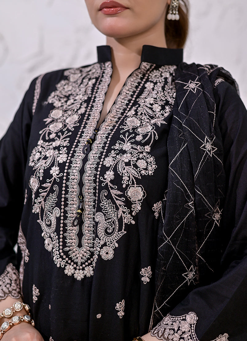 Gulbahar by Ishq e Rang RTW Embroidered Lawn 3 Piece Suit Midnight Black Festive Collection