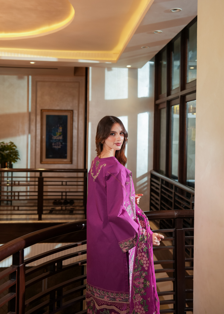Aria By Meerak RTW Embroidered Lawn 3 Piece Suit AVENOR Festive Collection