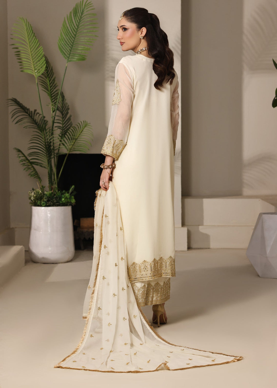 Abaan Zohan RTW Embroidered Chiffon 3 Piece Suit Andaz Off White Festive Collection