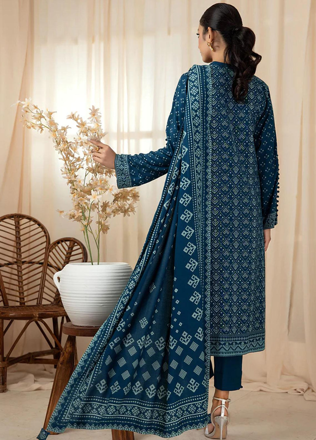 Lakhany Printed Cashmere Wool Suits Unstitched 3 Piece LSM22CV CVC-1002-A - Winter Collection