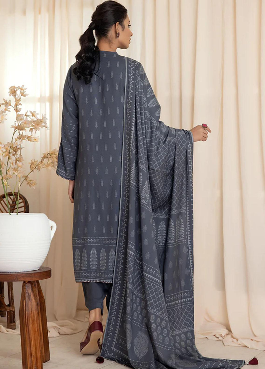 Lakhany Printed Cashmere Wool Suits Unstitched 3 Piece LSM22CV CVC-1001-C - Winter Collection