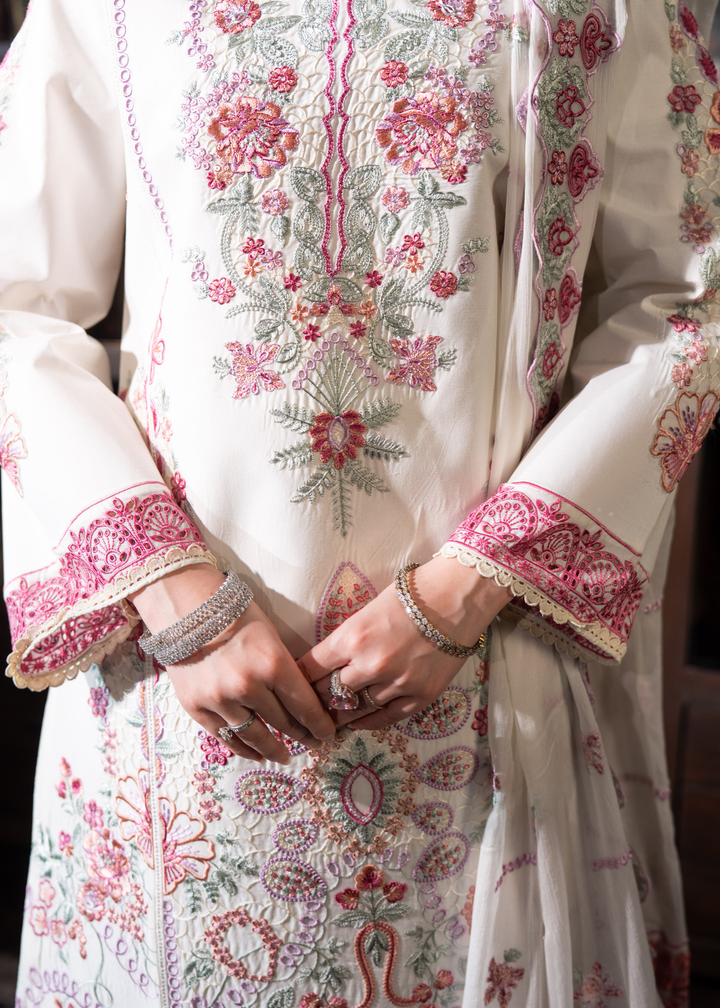 Aria By Meerak RTW Embroidered Lawn 3 Piece Suit AUREMYST Festive Collection