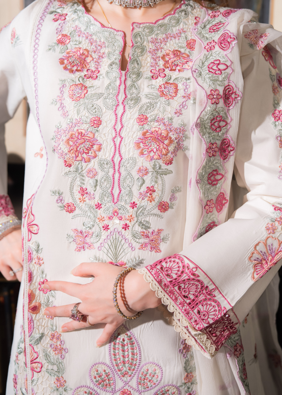 Aria By Meerak RTW Embroidered Lawn 3 Piece Suit AUREMYST Festive Collection