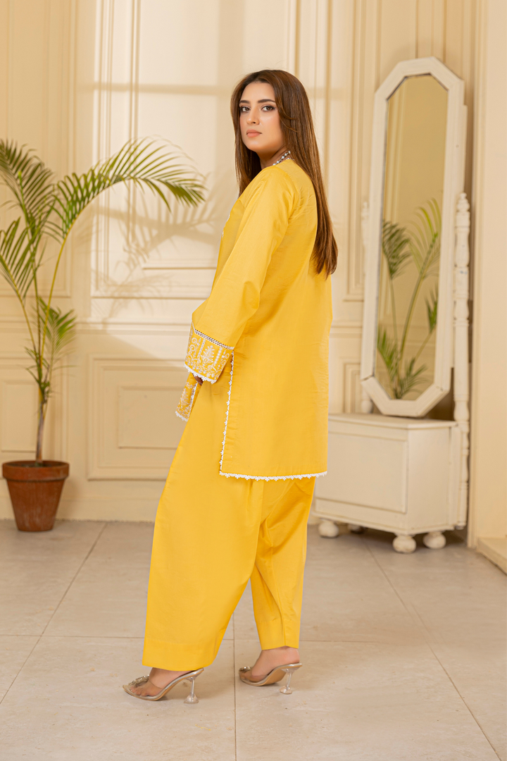 Waresha Women RTW Embroidered Lawn 2 Piece Suit GW04 - Festive Collection