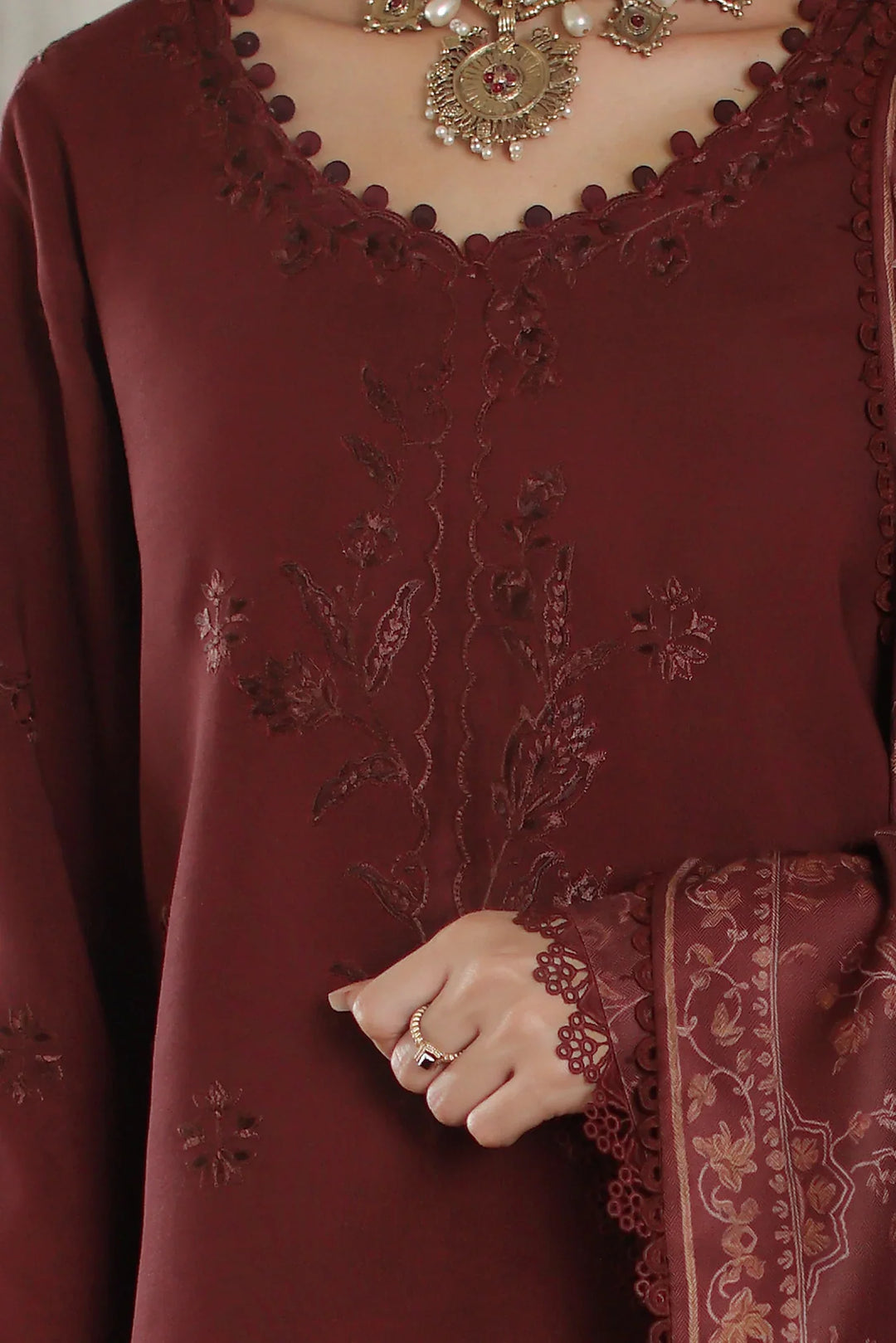Noor by Saadia Asad Unstitched Embroidered Linen 3 Piece Suit SA26UNL D3 B - Winter Collection