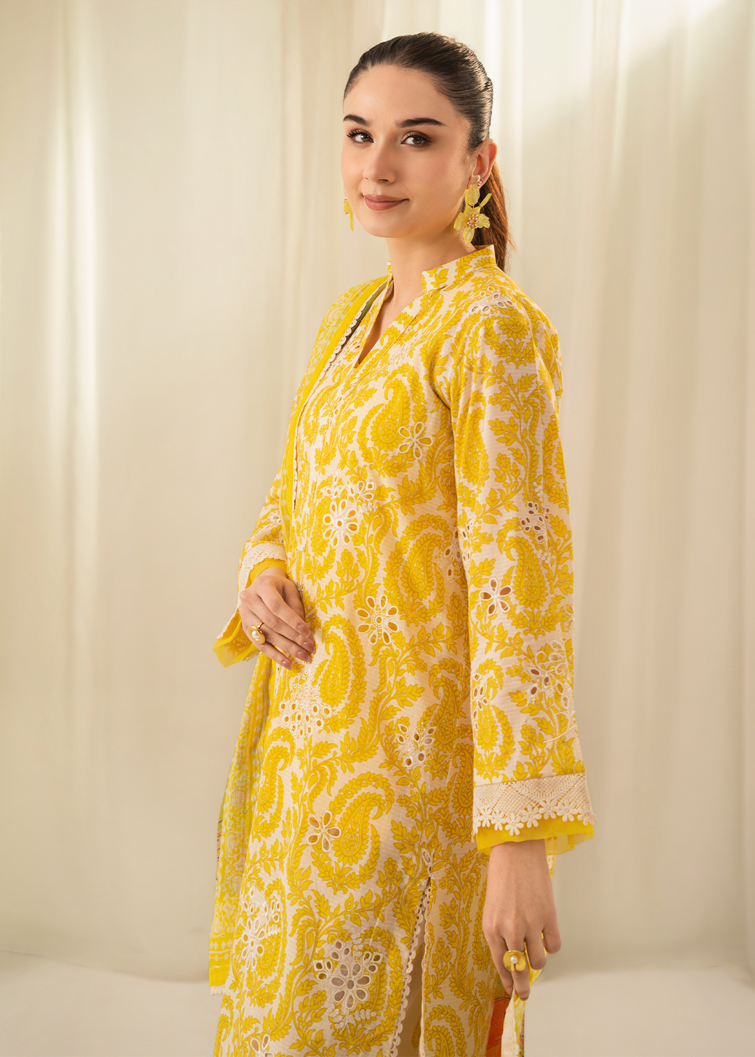 Solace by Meerak RTW Embroidered Lawn 3 Piece Suit DL-05 - Casual Collection