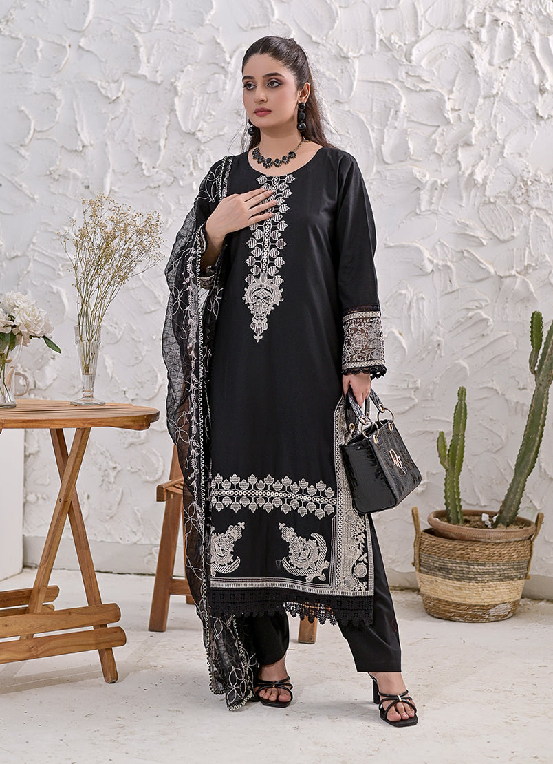 Gulbahar by Ishq e Rang RTW Embroidered Lawn 3 Piece Suit Black Elegance Festive Collection