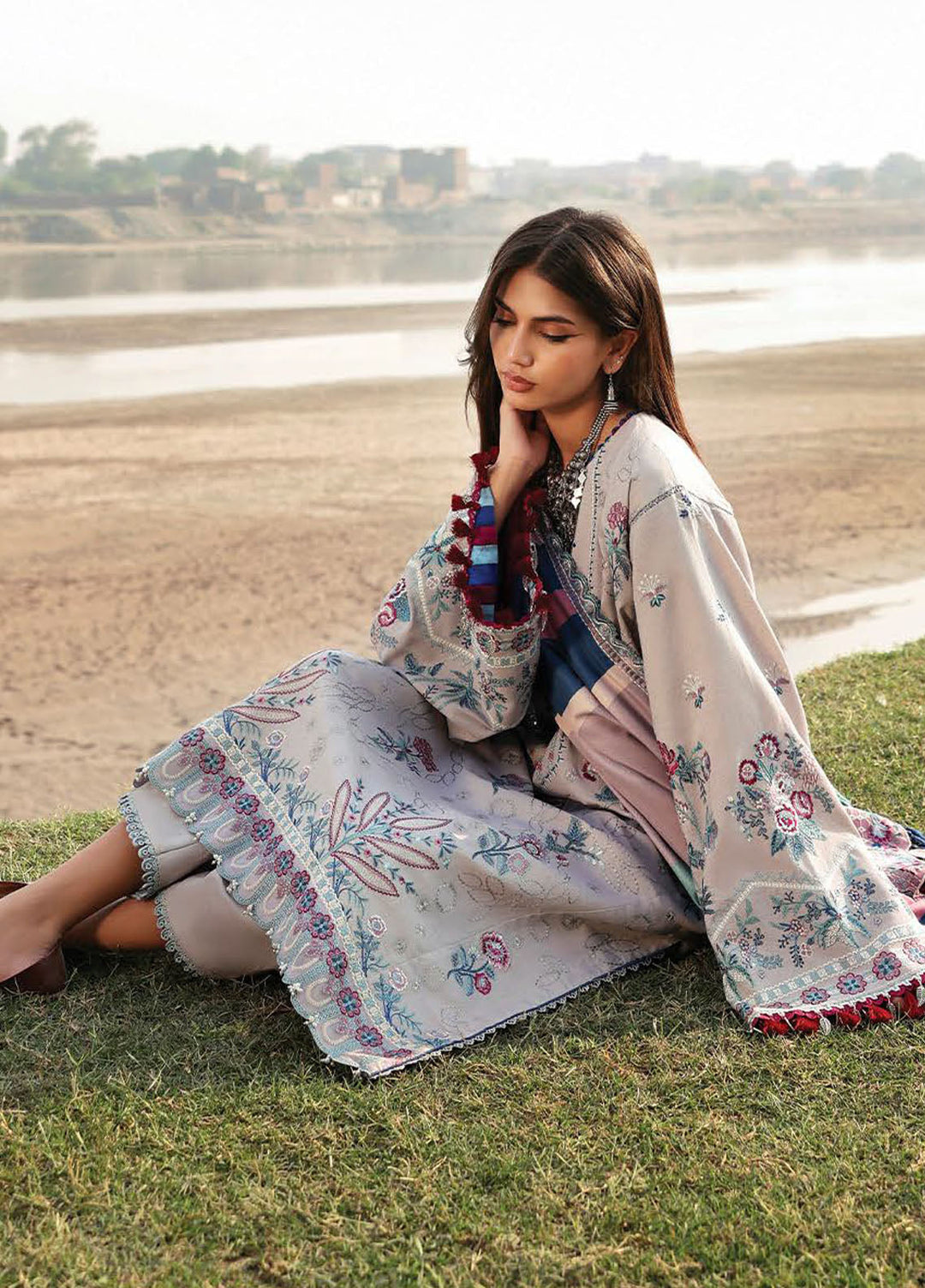 Siraa By Sadaf Fawad Khan Embroidered Karandi Suits Unstitched 3 Piece SDF25SW SFK-D1 ROSHAN ARA - Winter Collection